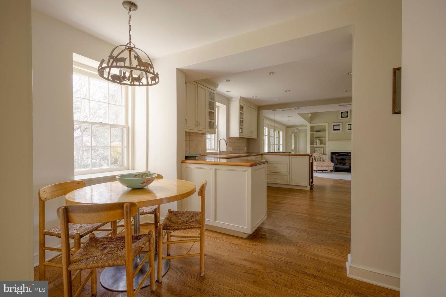 8221 Ardmore Avenue photo 9