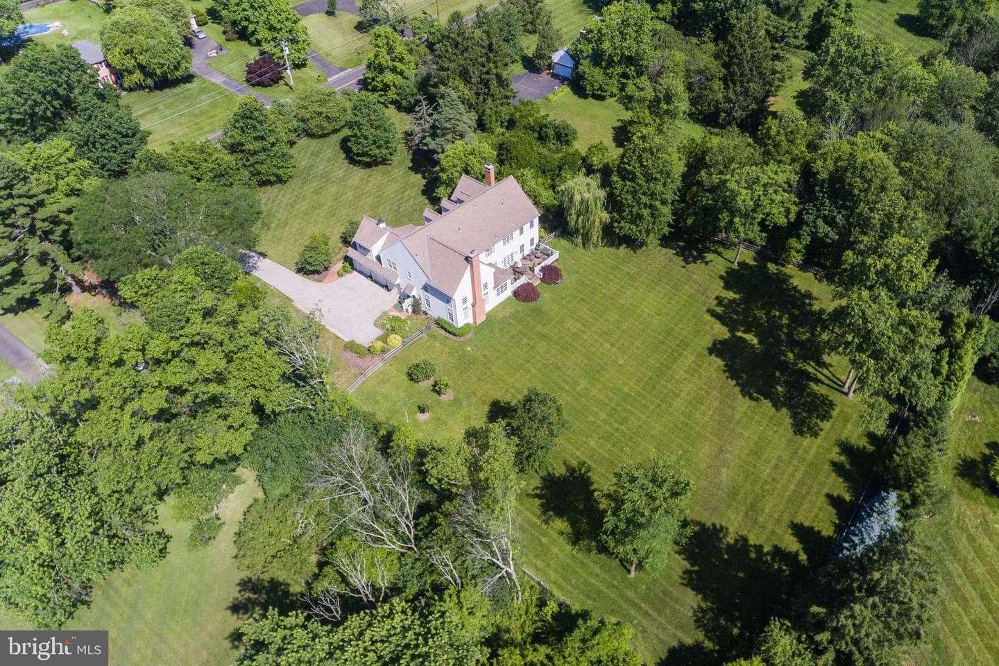 904 Plymouth Road photo 38