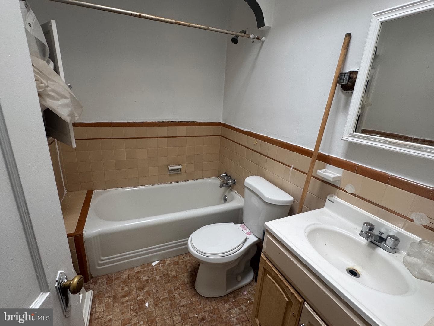 1825 Erlen Road photo 9