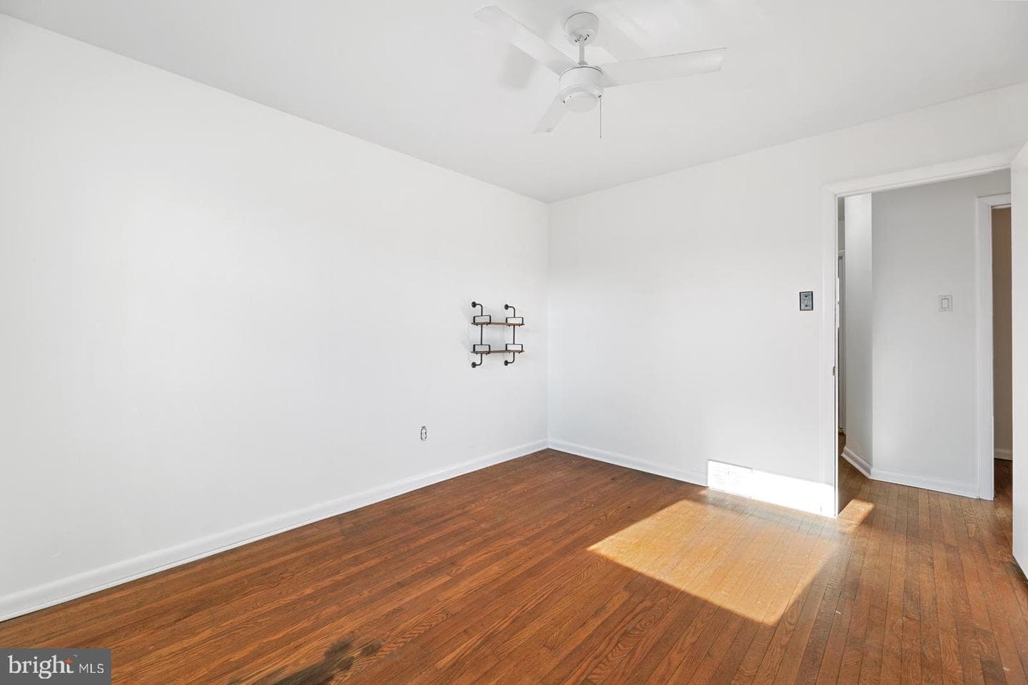 156 Gypsy Lane photo 36