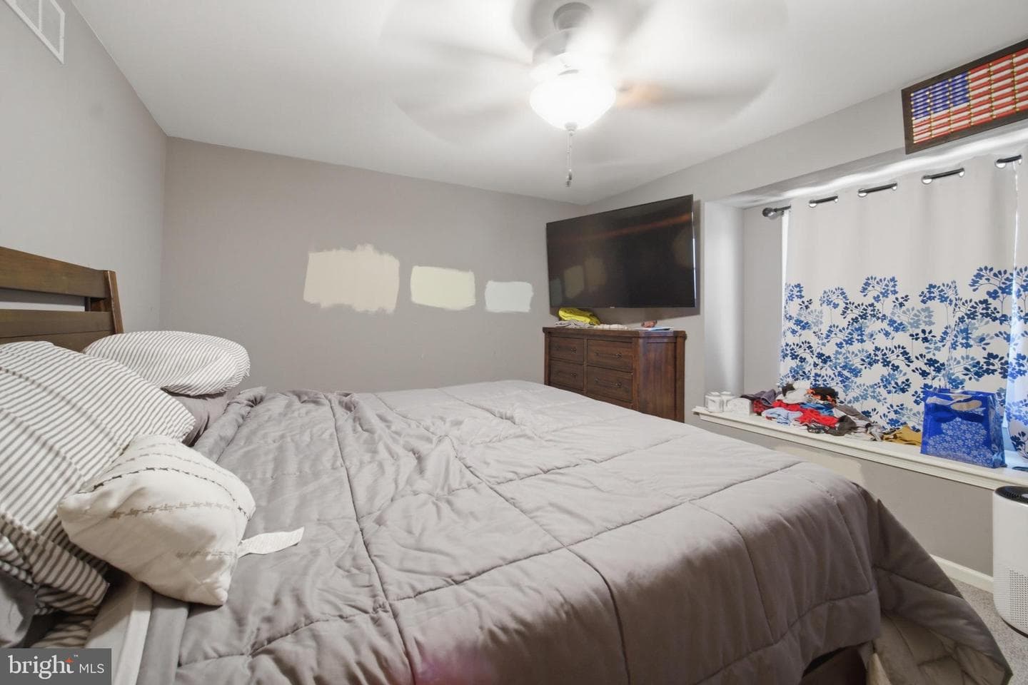 545 W 6th Street photo 15