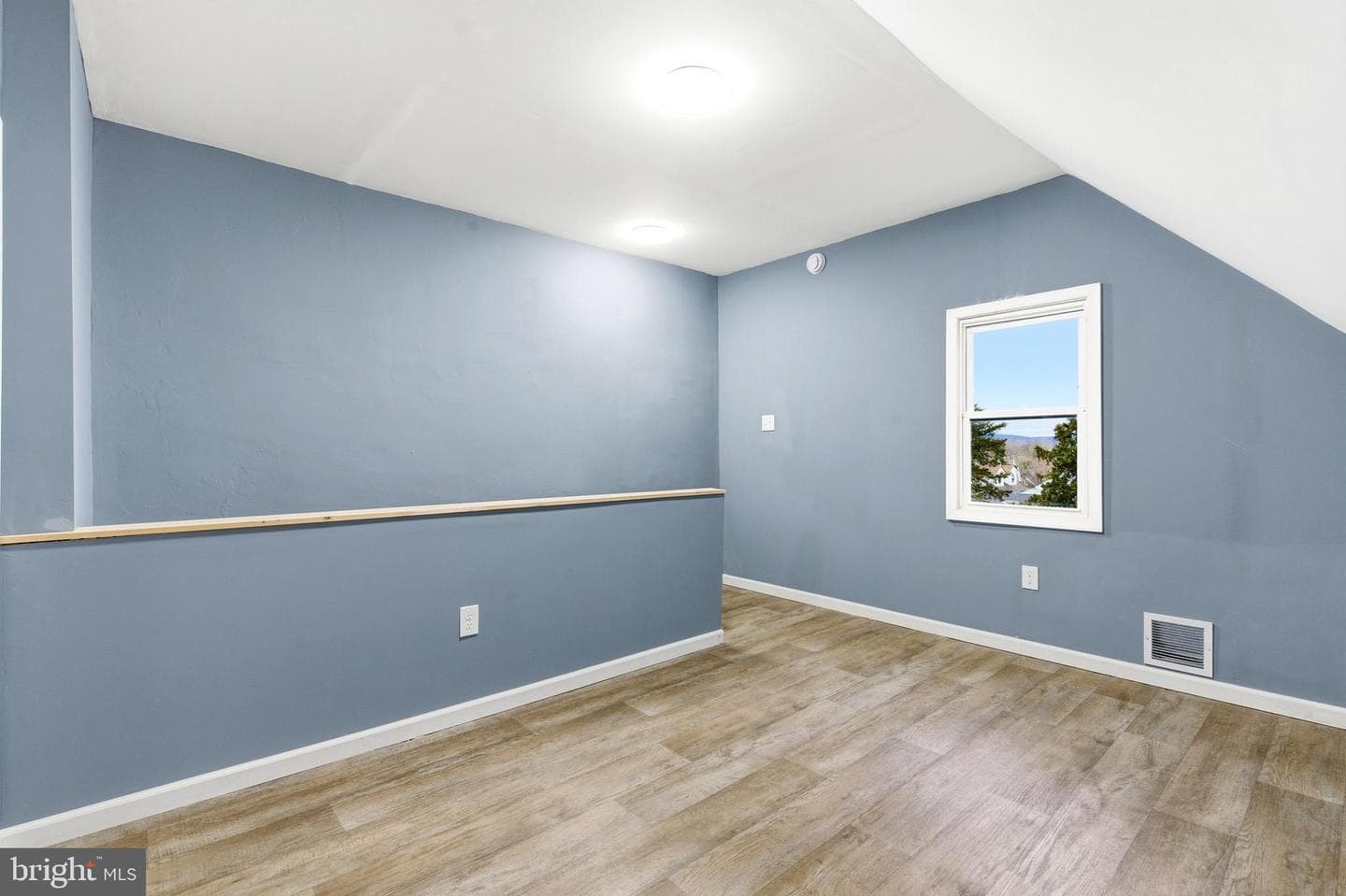 111 Hanover photo 11