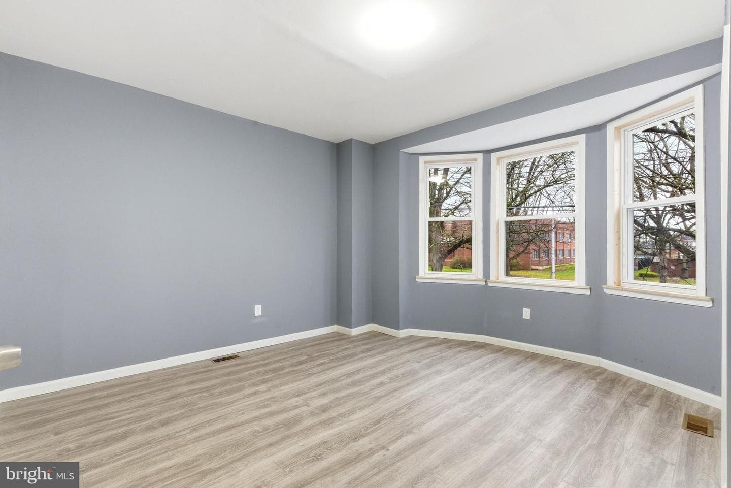 111 Hanover photo 14