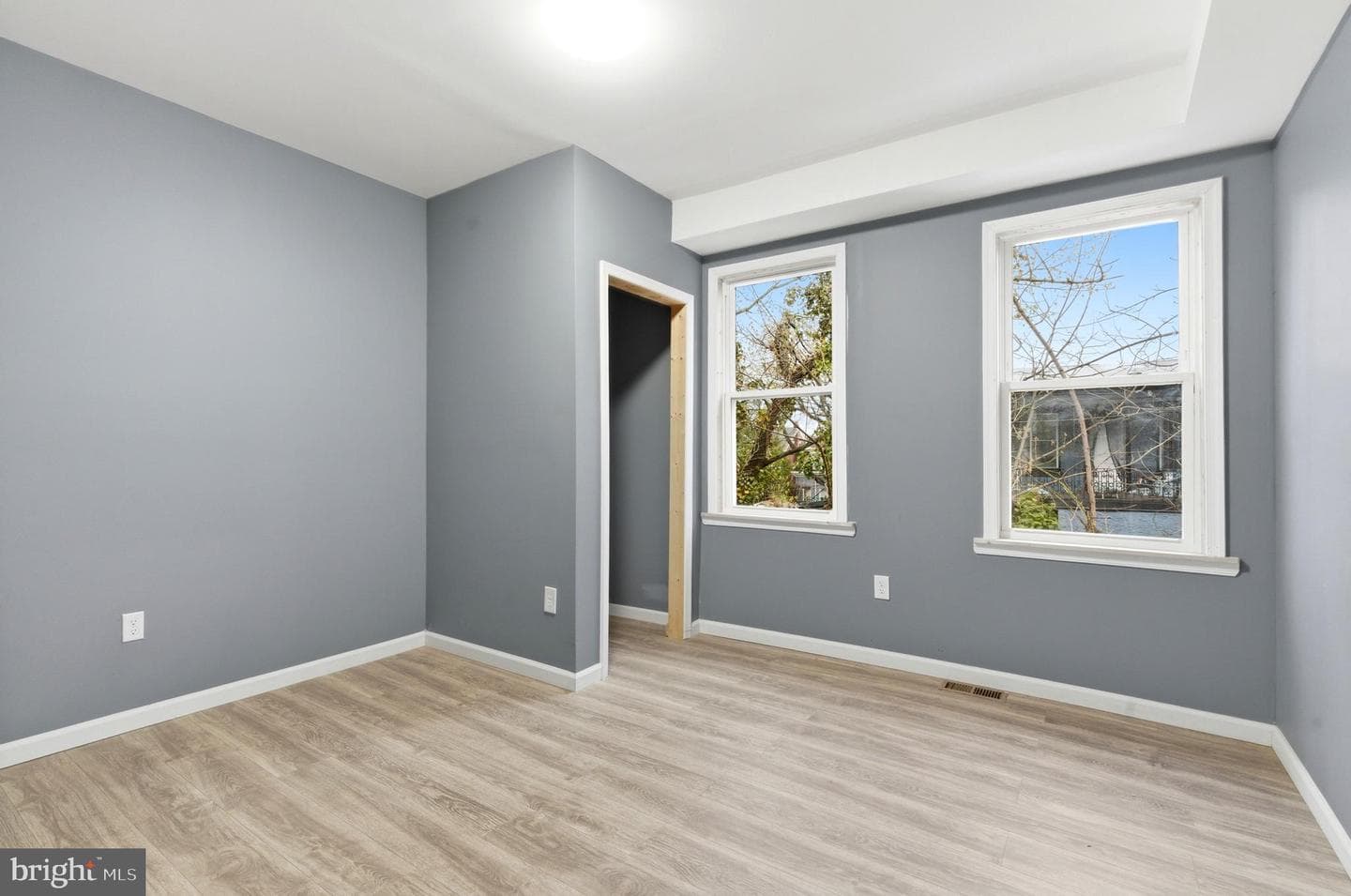 111 Hanover photo 26