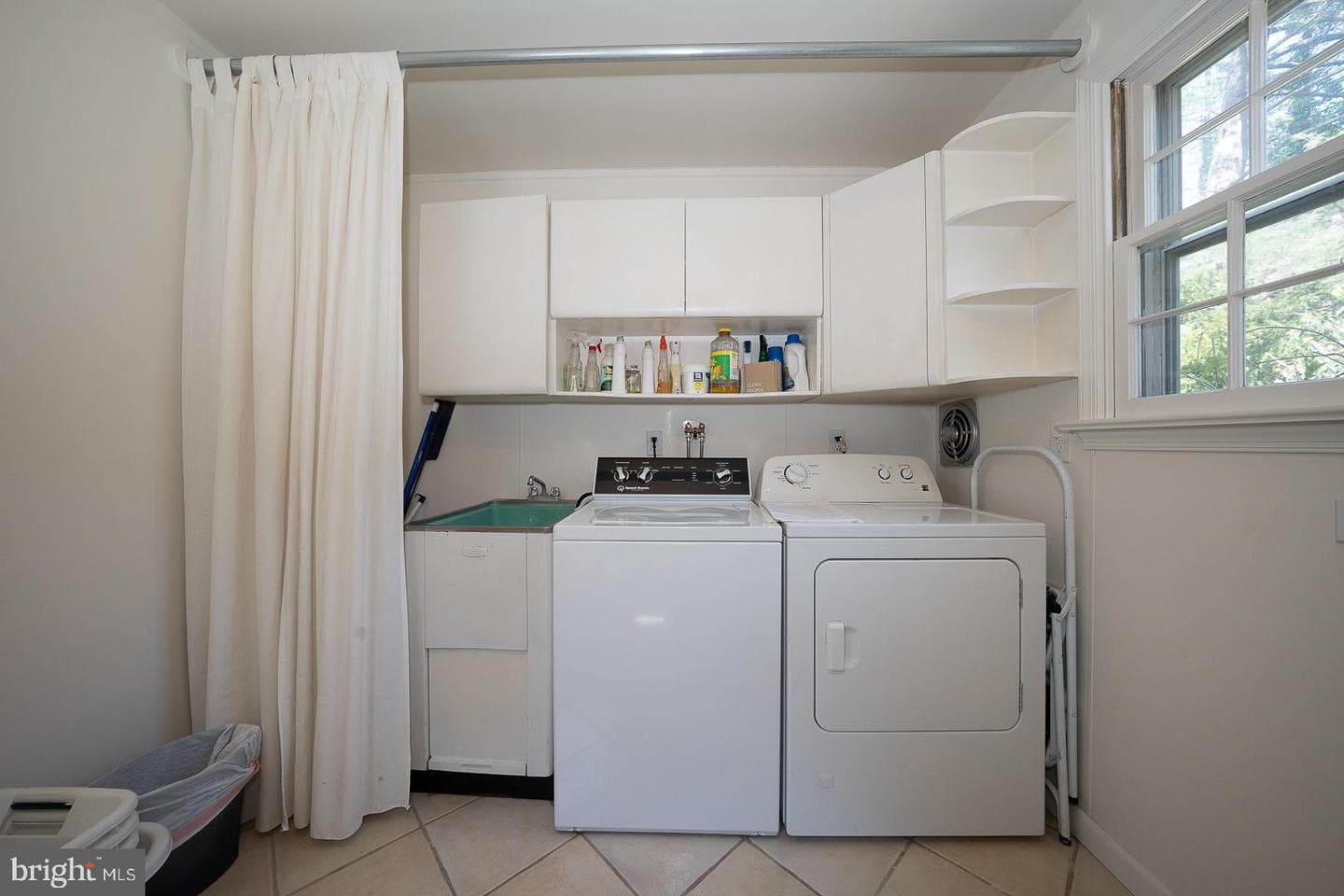 535 Hamilton Road photo 22