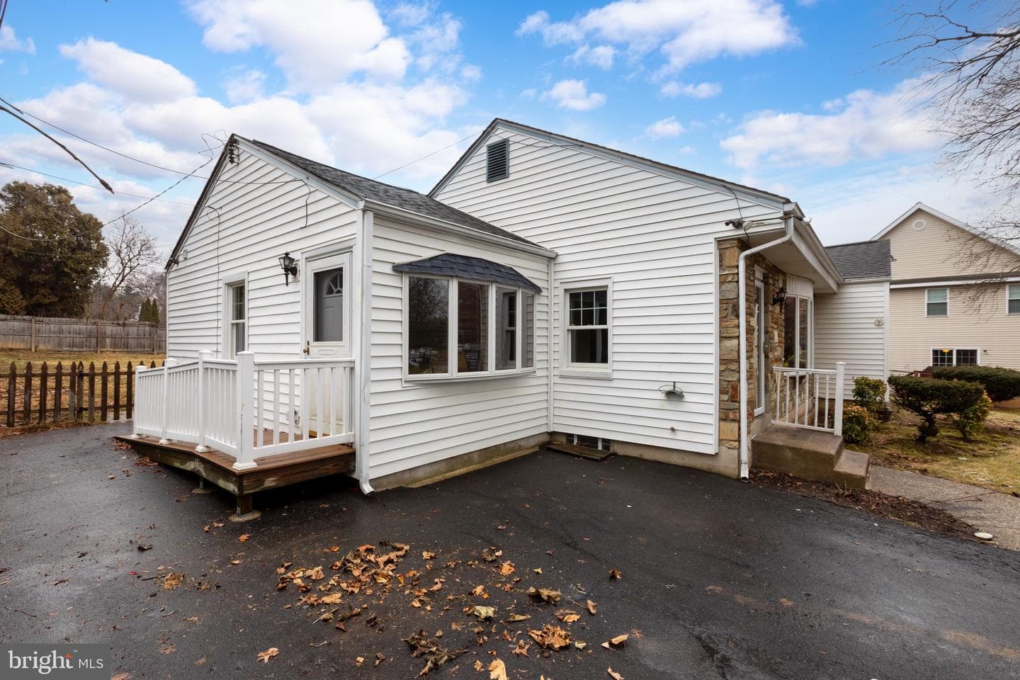 439 Township Line Road photo 5