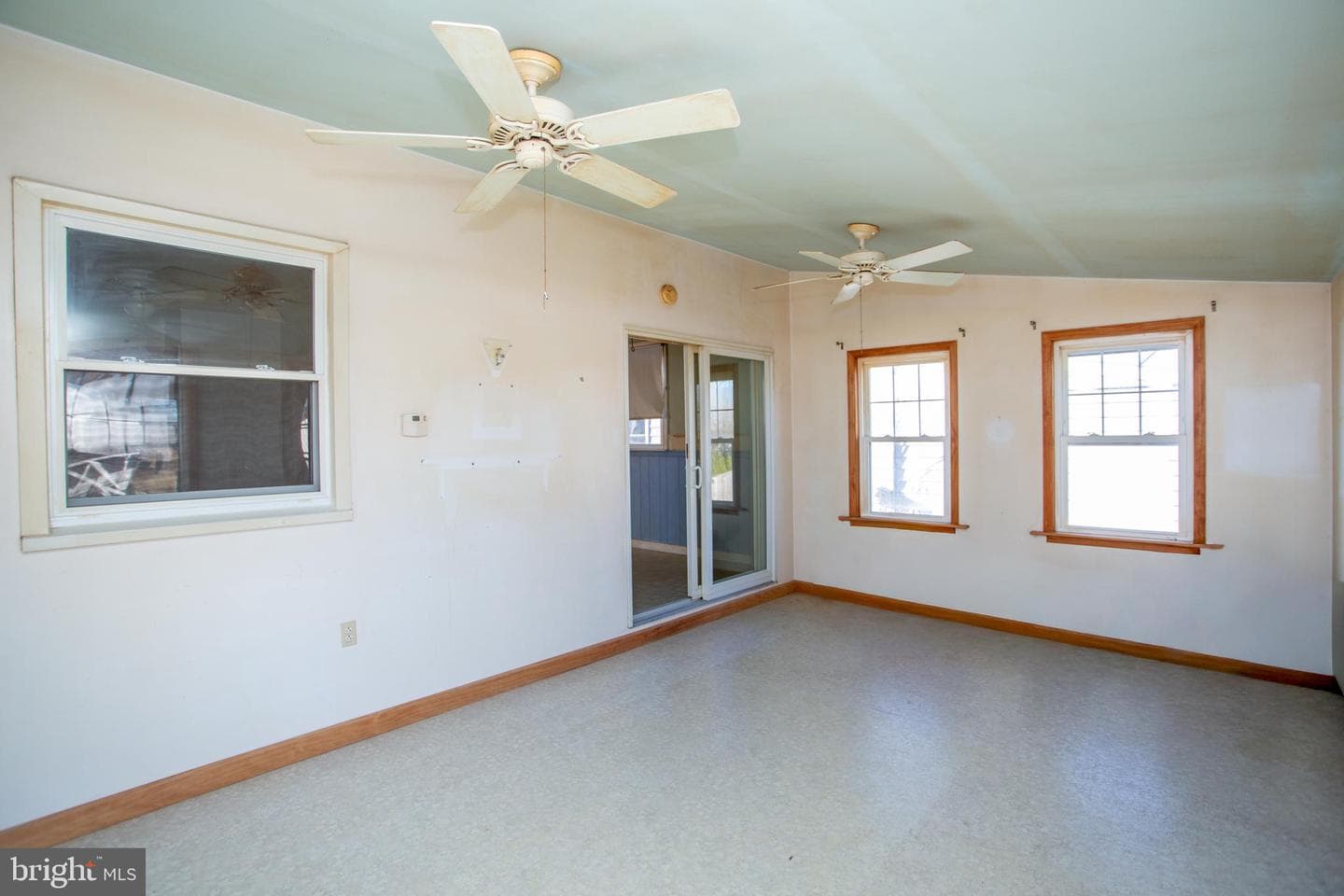 910 Garfield Avenue photo 15