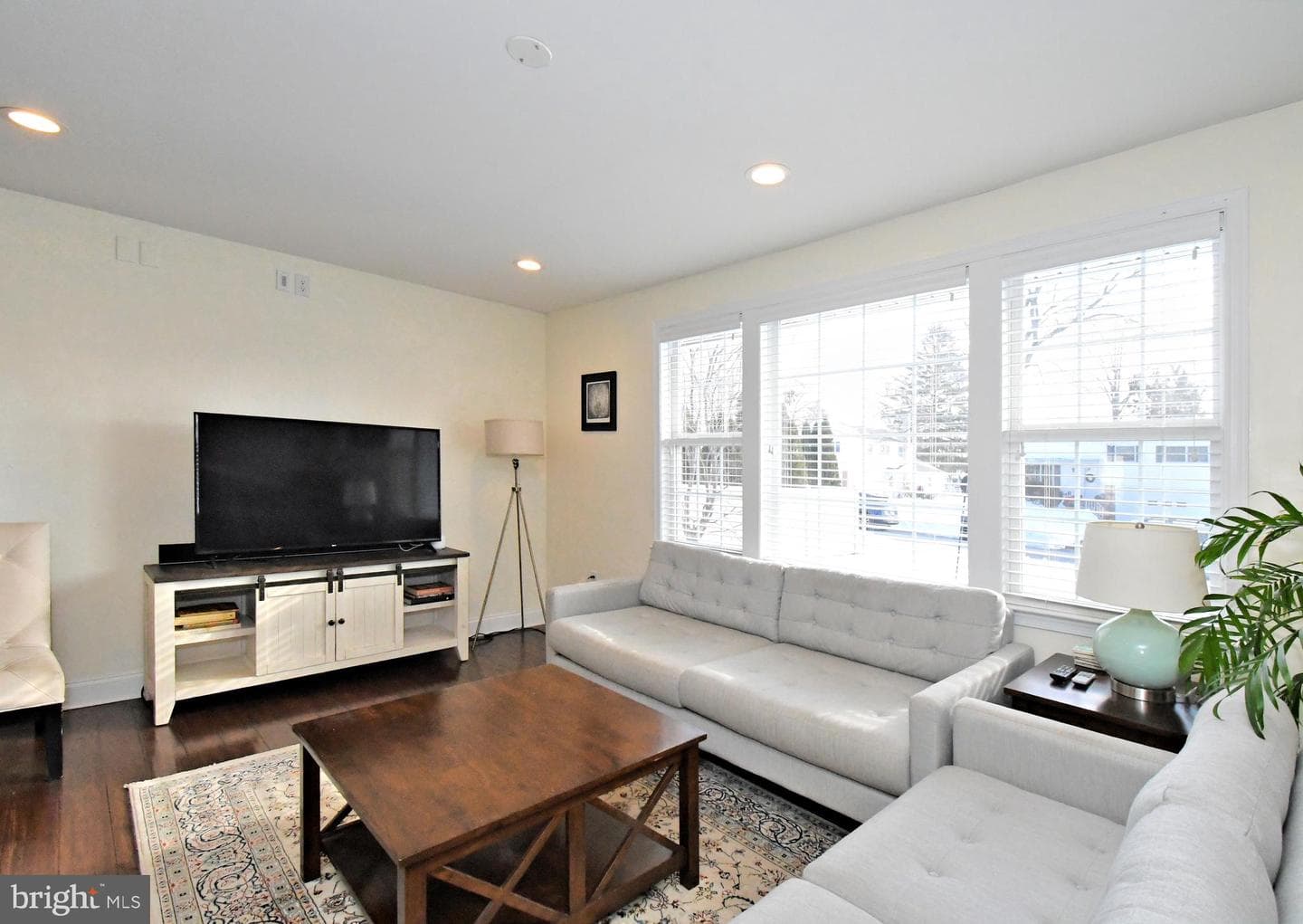 210 Becker Road photo 6