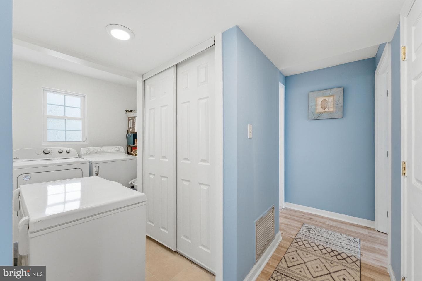 66 Oxford Circle photo 19