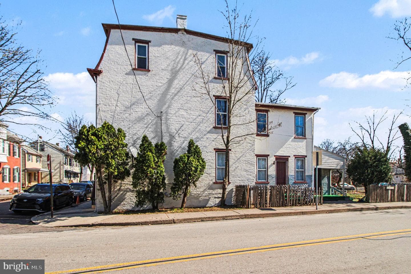 2 Walnut Street photo 2