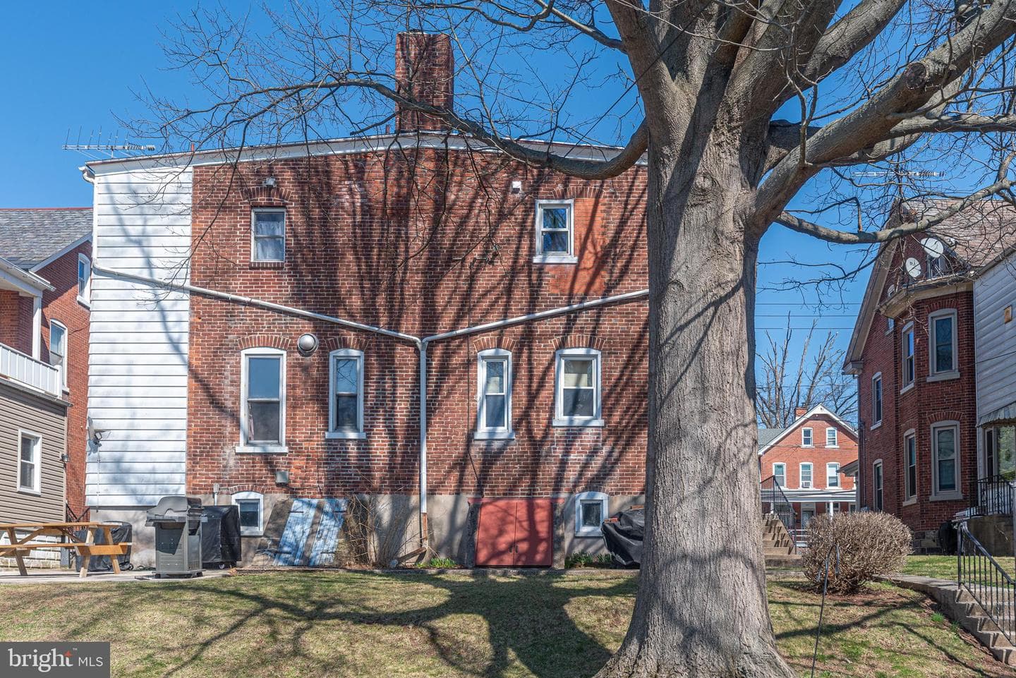 122 Jefferson Street photo 7