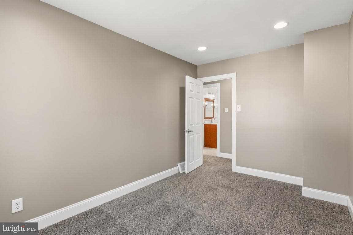 416 Stuart Lane photo 22