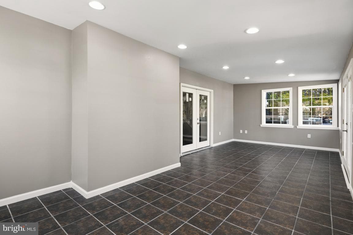 416 Stuart Lane photo 29