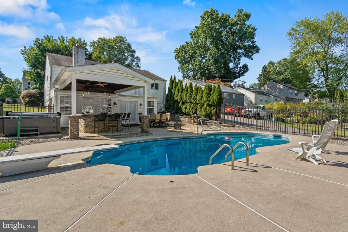 416 Stuart Lane photo 3
