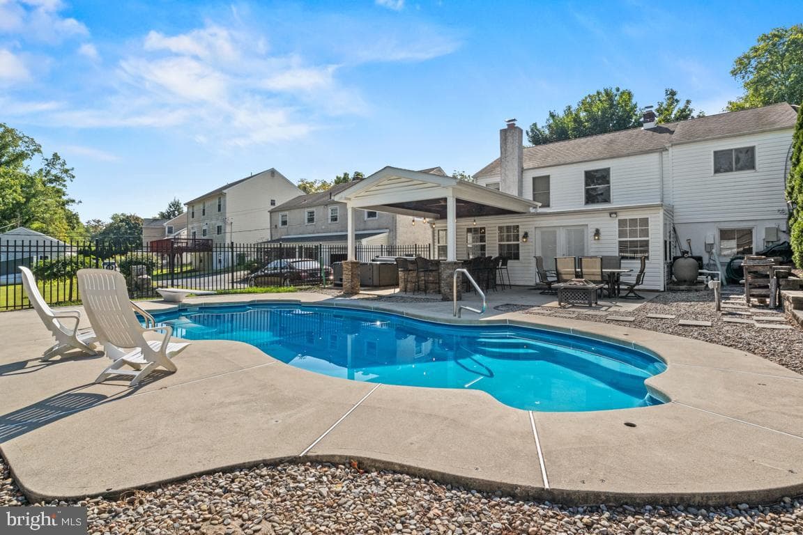 416 Stuart Lane photo 37