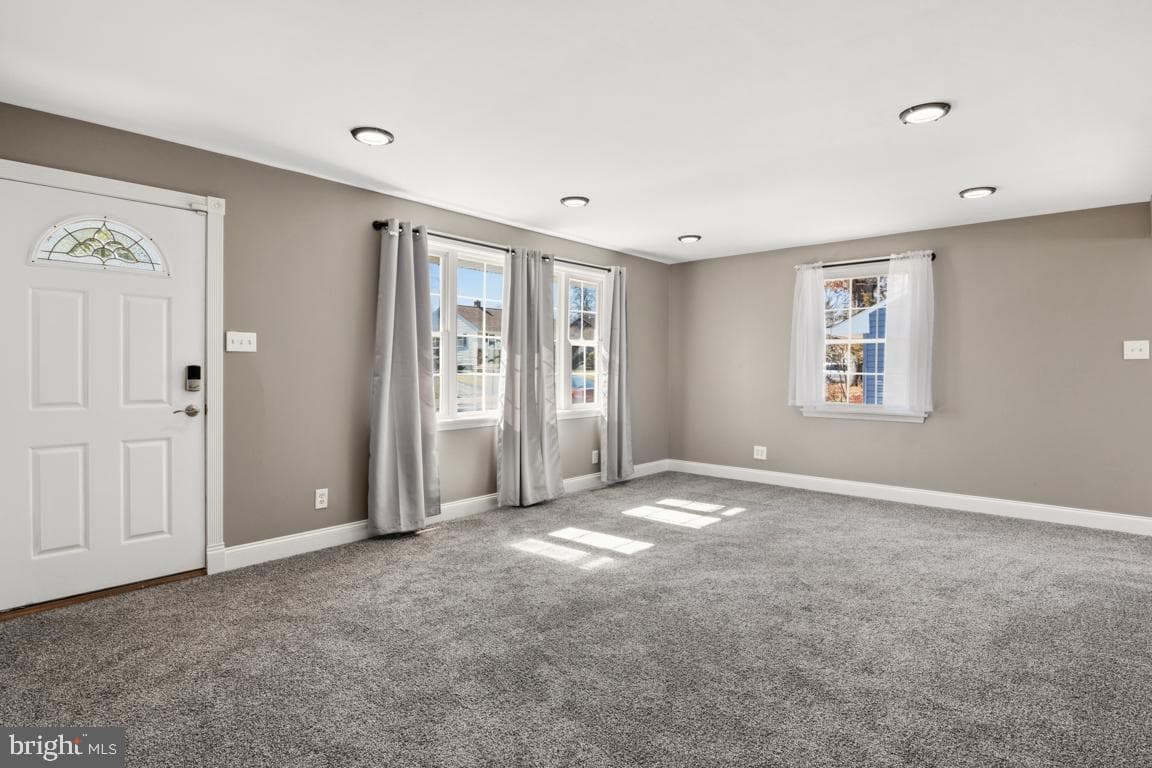 416 Stuart Lane photo 9