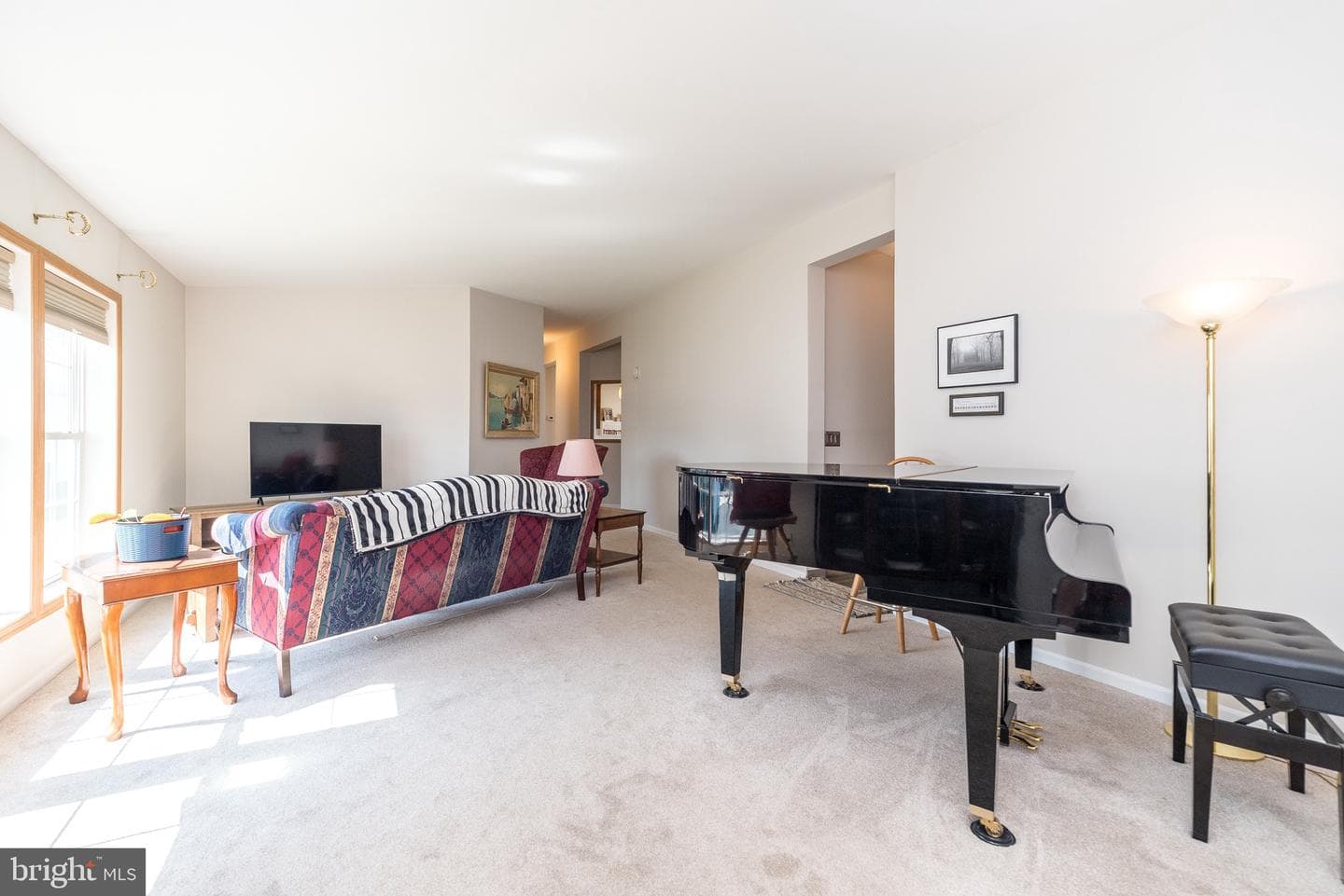 307 Carver Lane photo 10