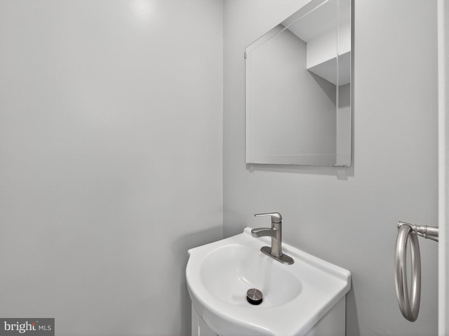 256 Arbour Court photo 16