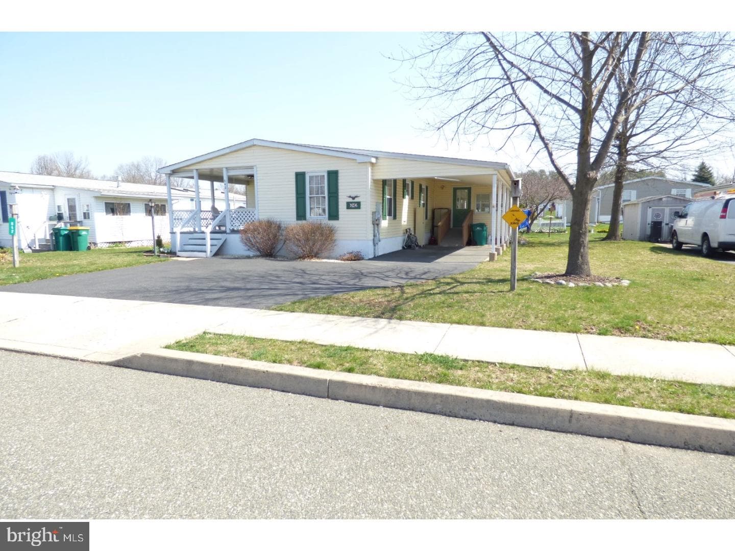 642 Butternut Court photo 3