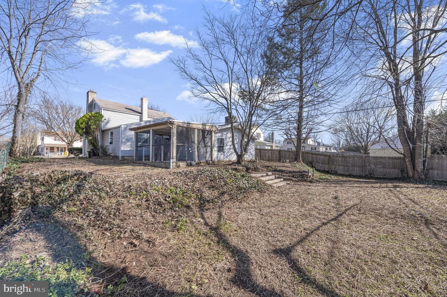 302 Garth Road photo 33