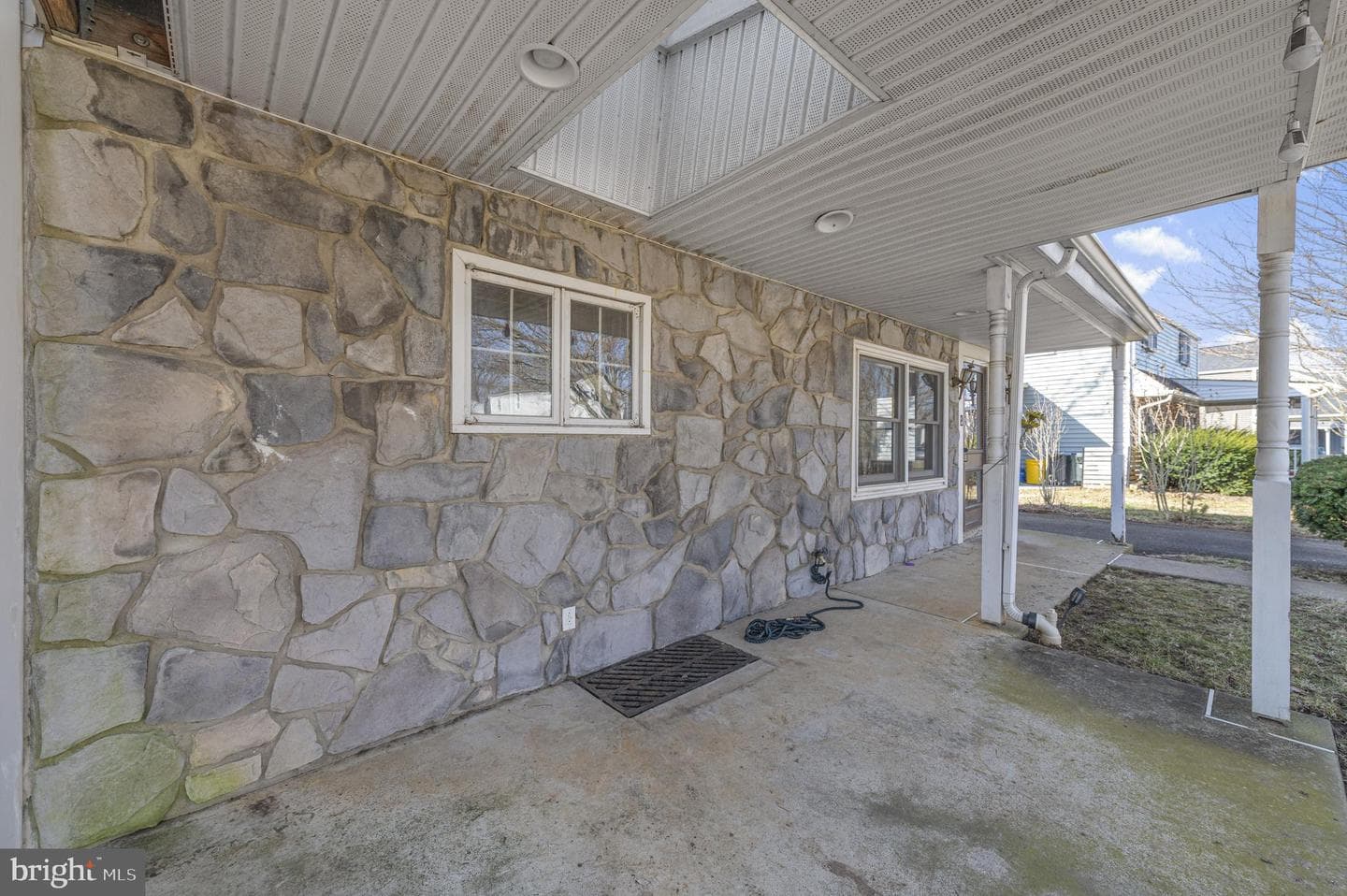 302 Garth Road photo 35