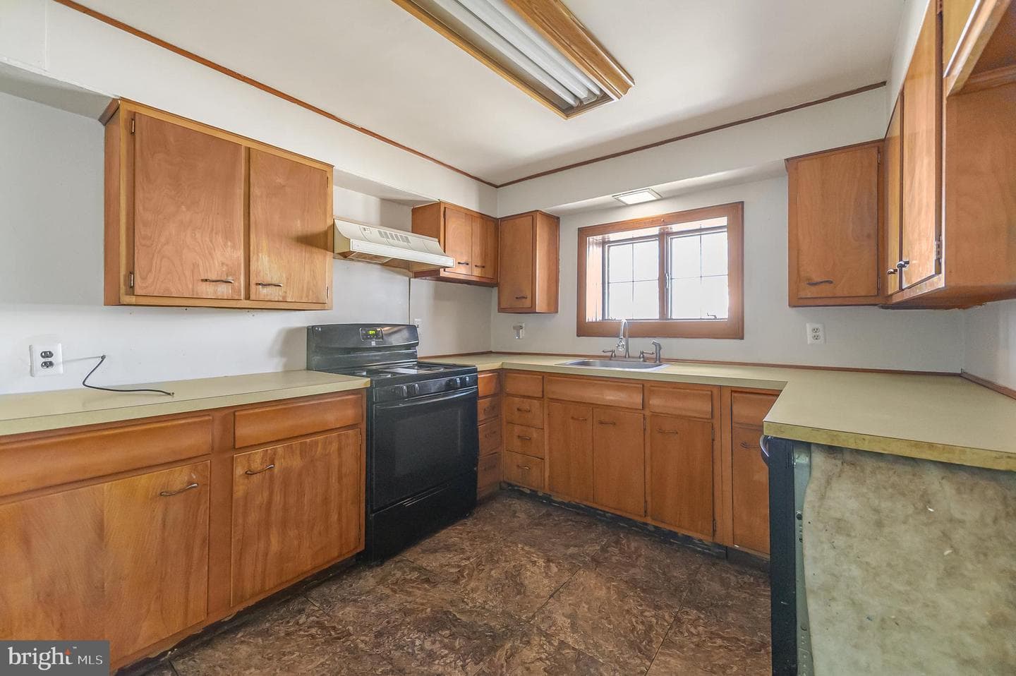 302 Garth Road photo 9