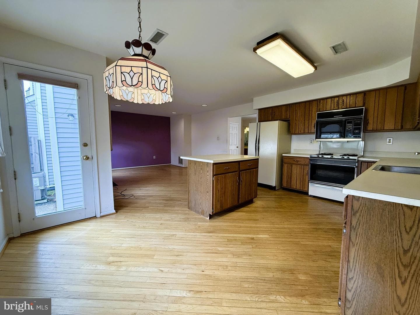 63 Harlow Circle photo 9