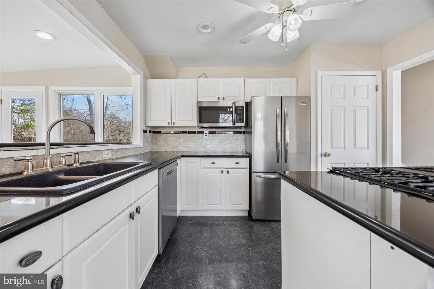 203 Spruce Road photo 6