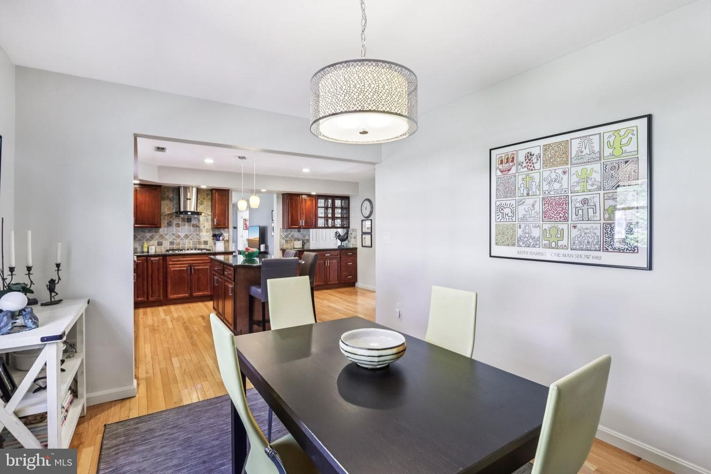 1228 Jarvis photo 32