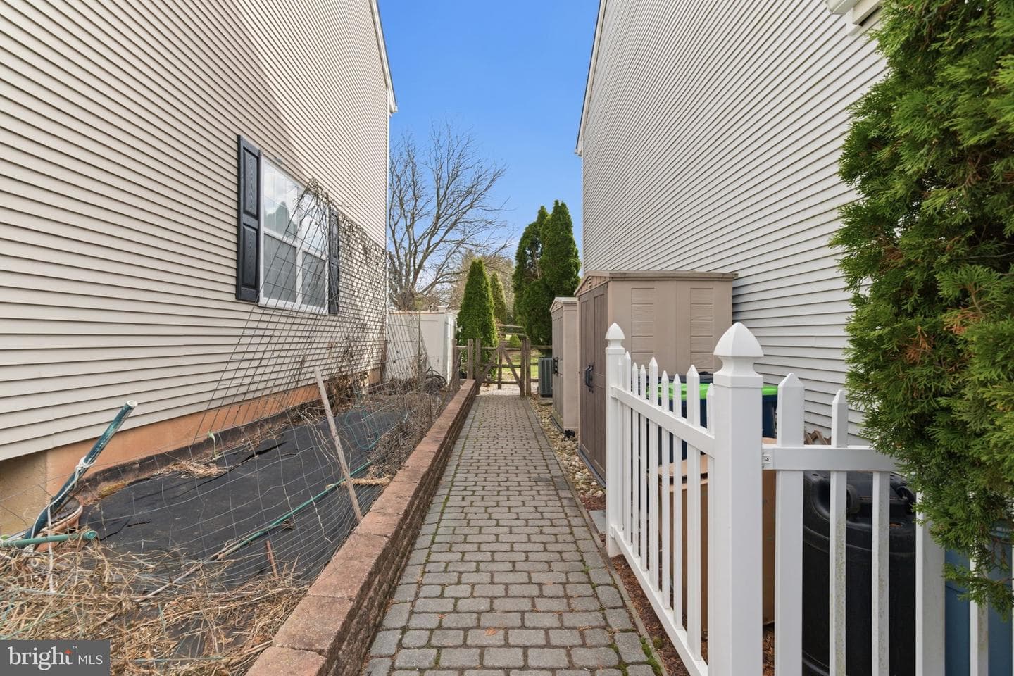 411 Dartmoor Road photo 35