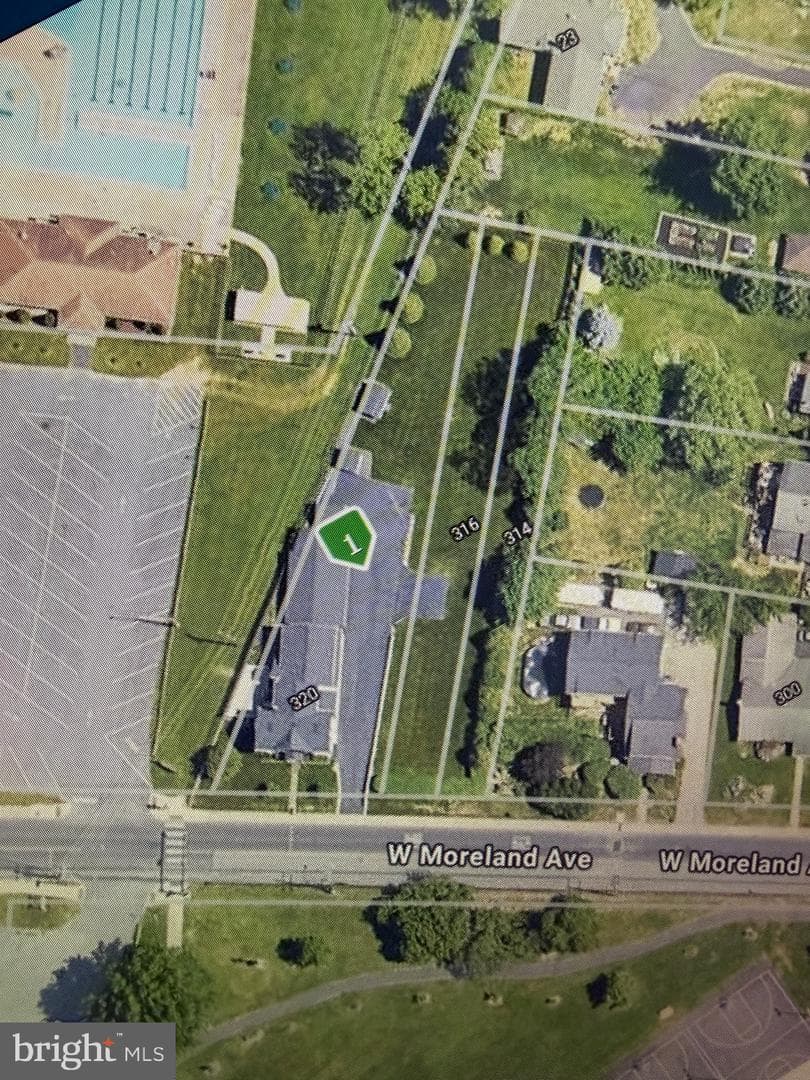 320 W Moreland Avenue photo 2