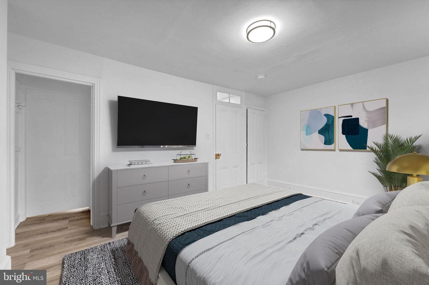 28 W Airy Street photo 35