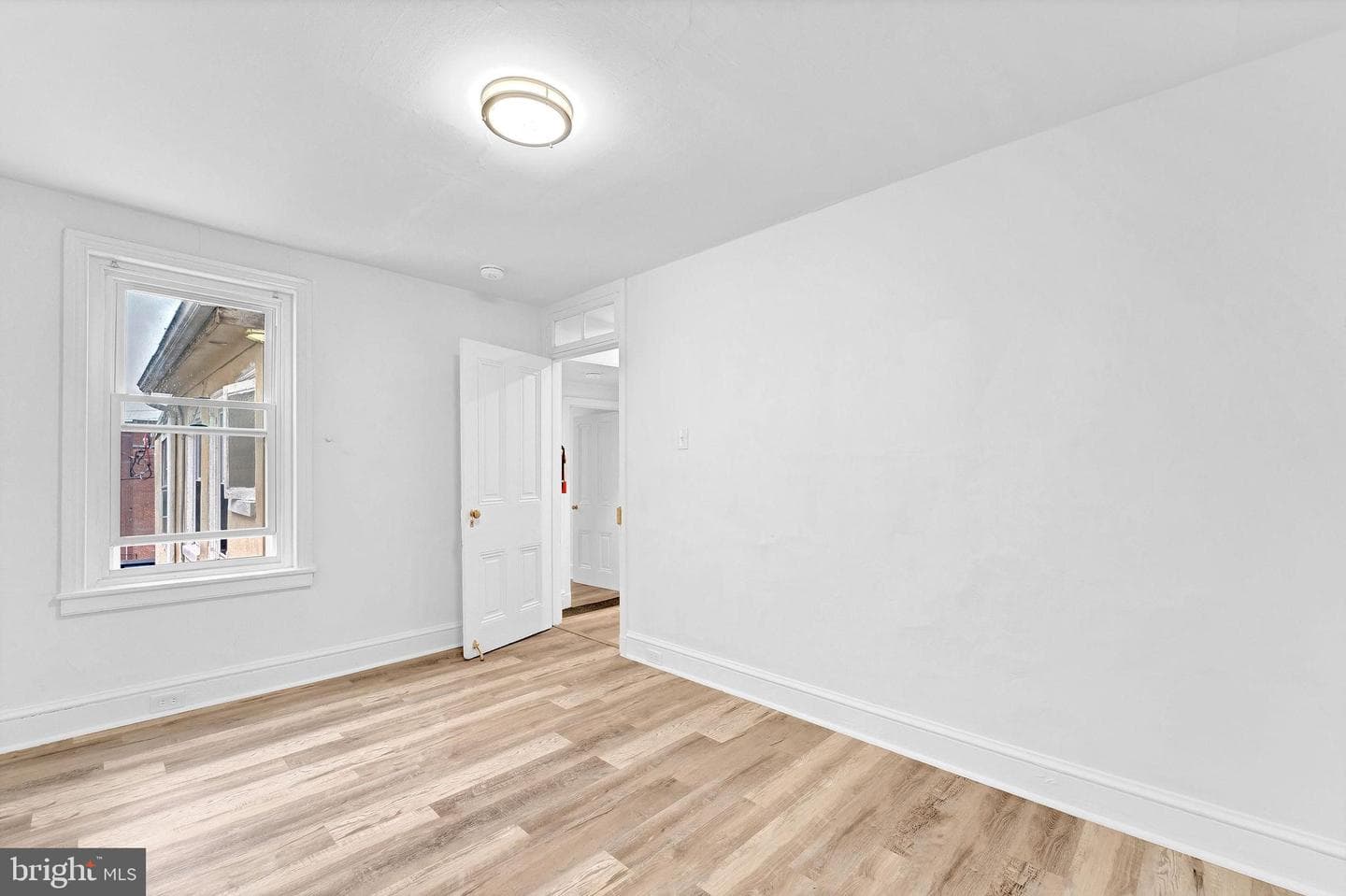 28 W Airy Street photo 38