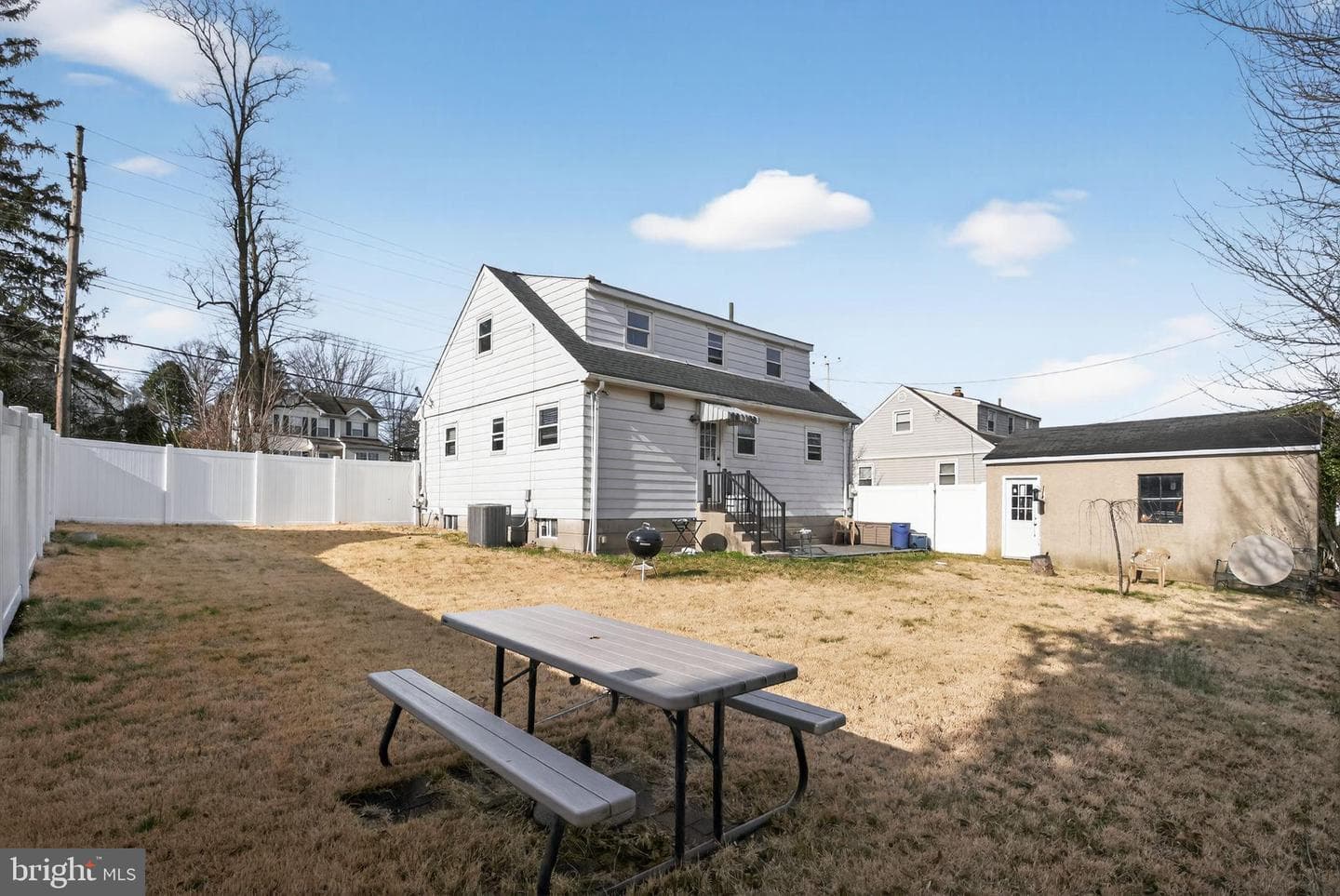 2411 Horsham Road photo 23