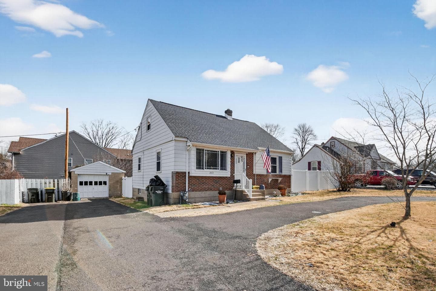 2411 Horsham Road photo 3