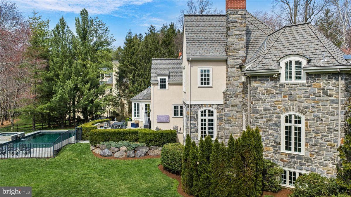 840 Harriton Road photo 31