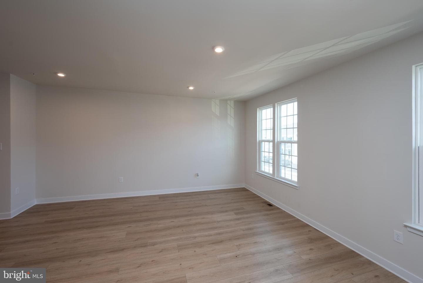 121 Chase Lane photo 16