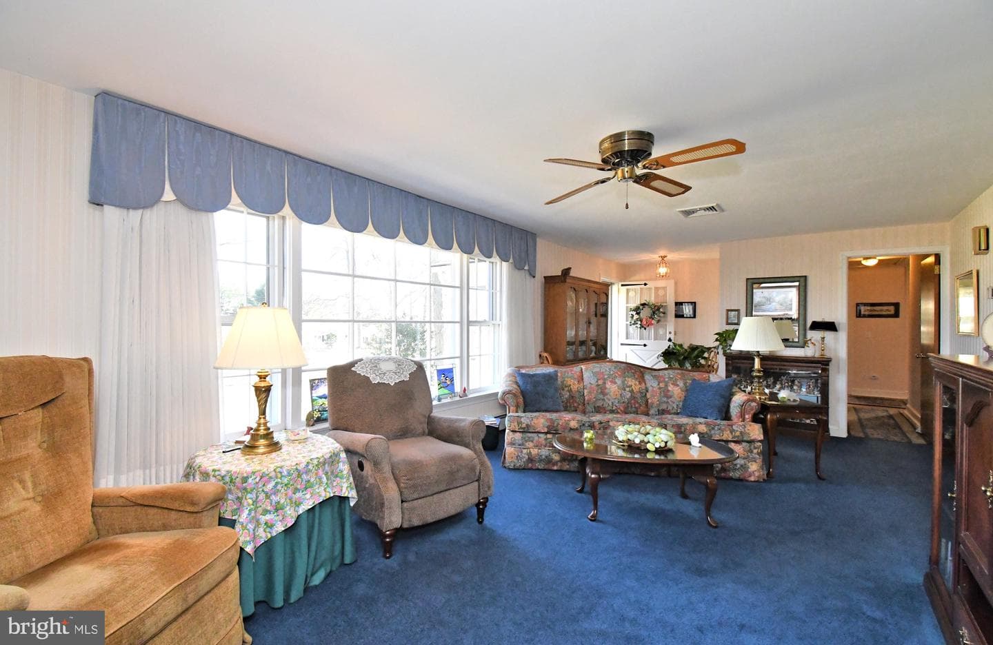 227 W Reliance Road photo 10