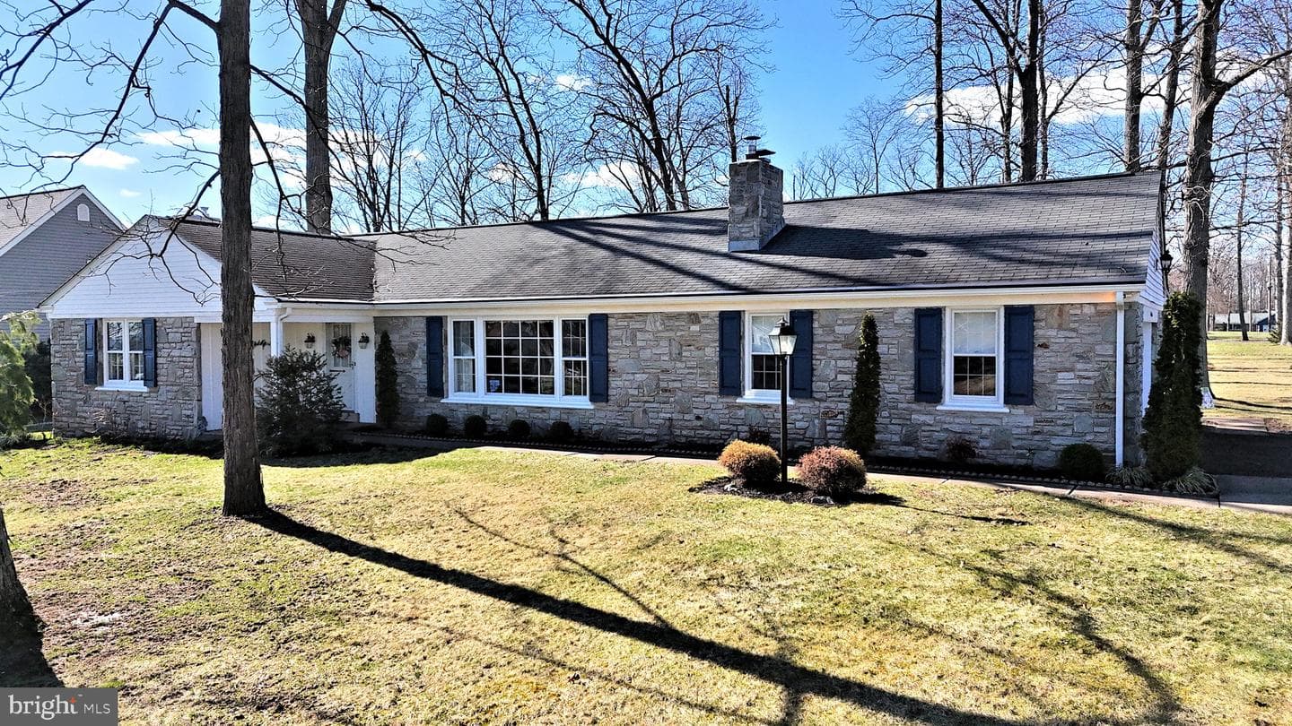 227 W Reliance Road photo 3