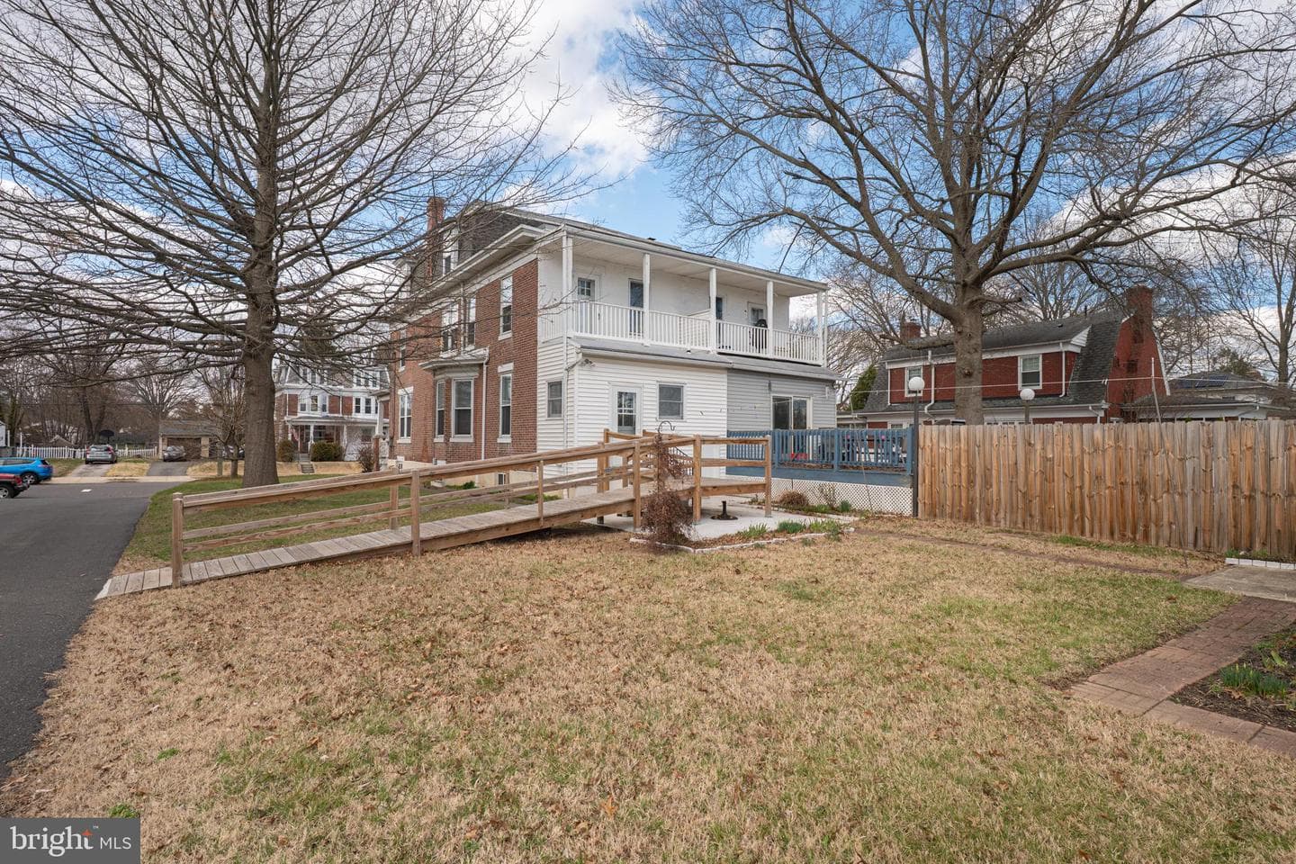 768 Church Street photo 4