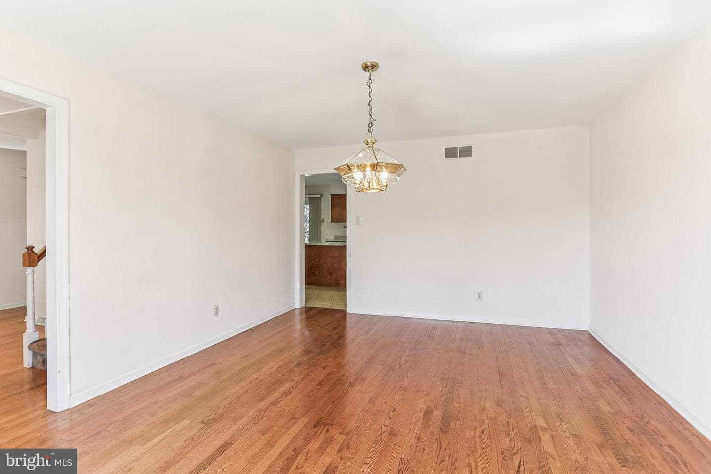 1 Saljon Court photo 17