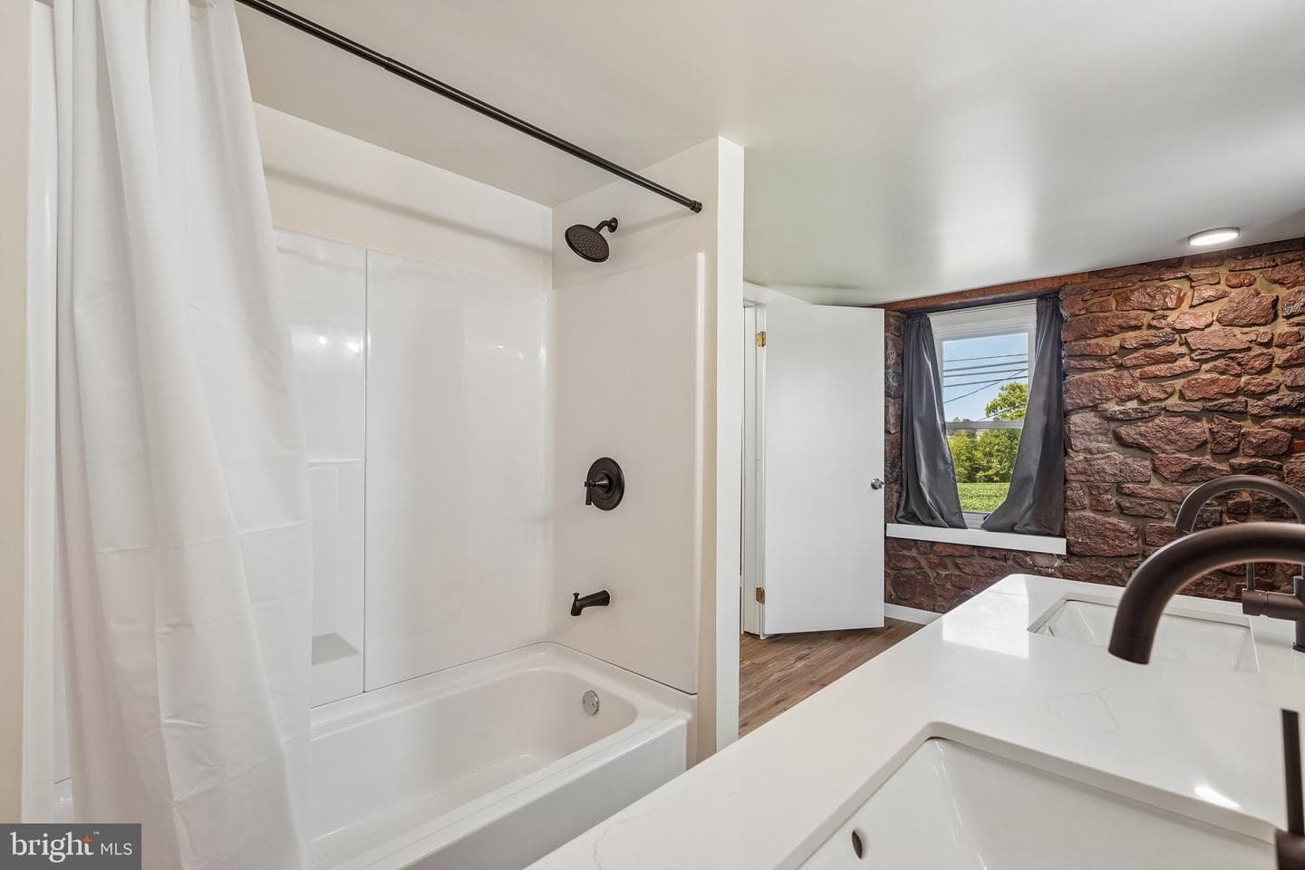 136 Souder Road photo 22