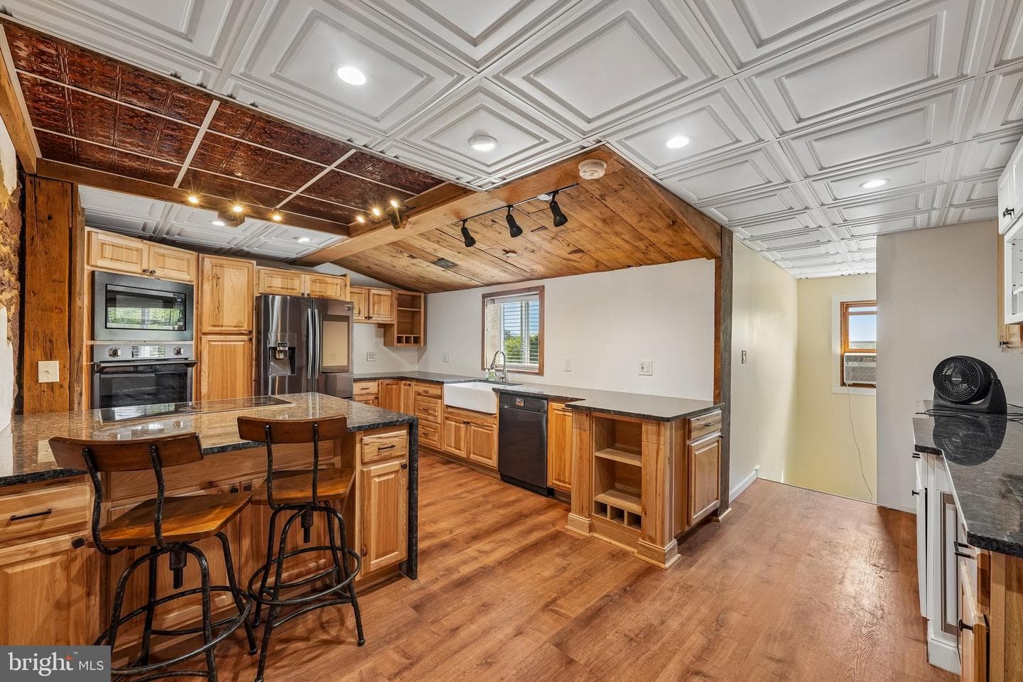 136 Souder Road photo 8