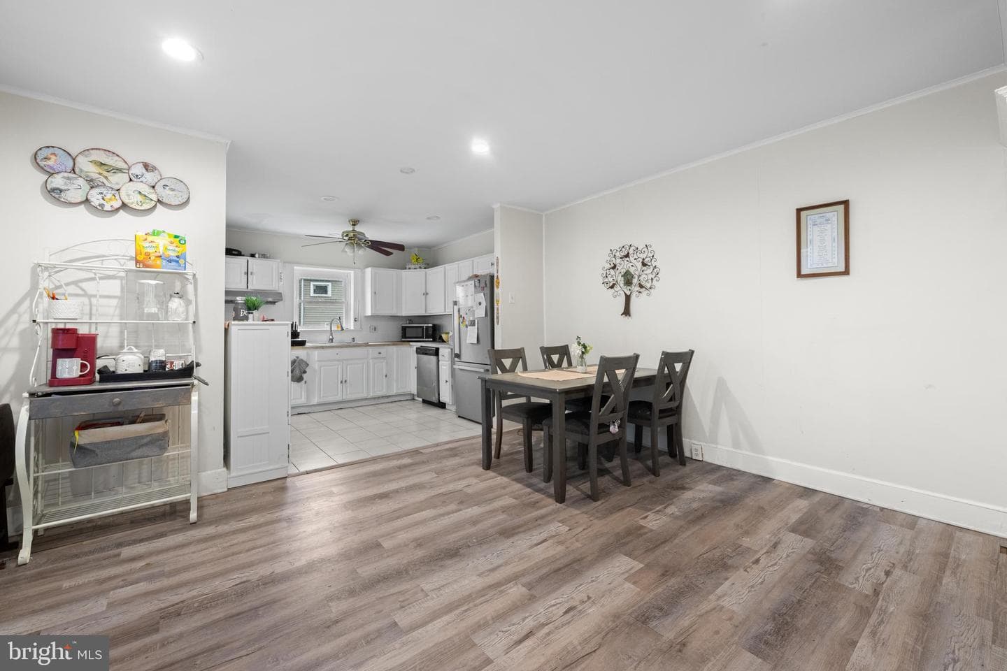 1009 Queen St photo 8