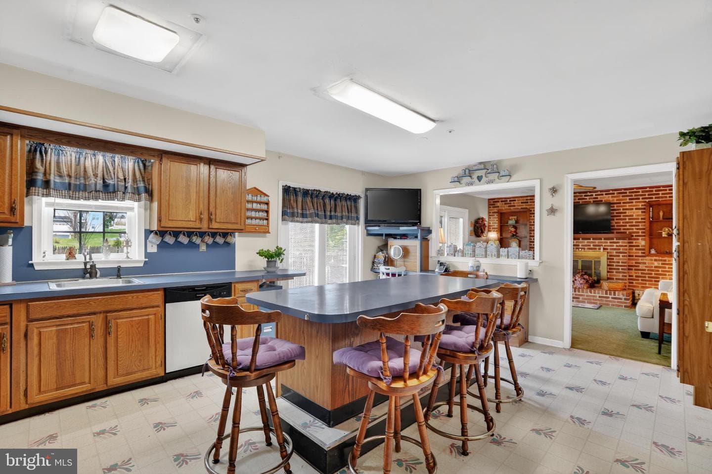 307 Sharon Court photo 7