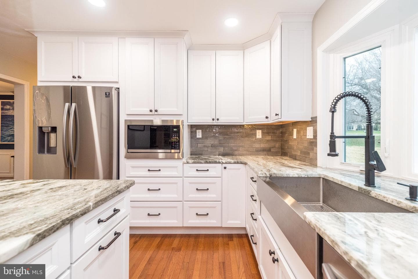 221 Stefan Place photo 15
