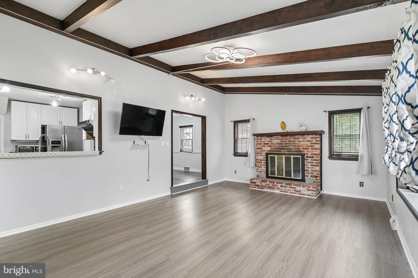 556 Anne Street photo 19
