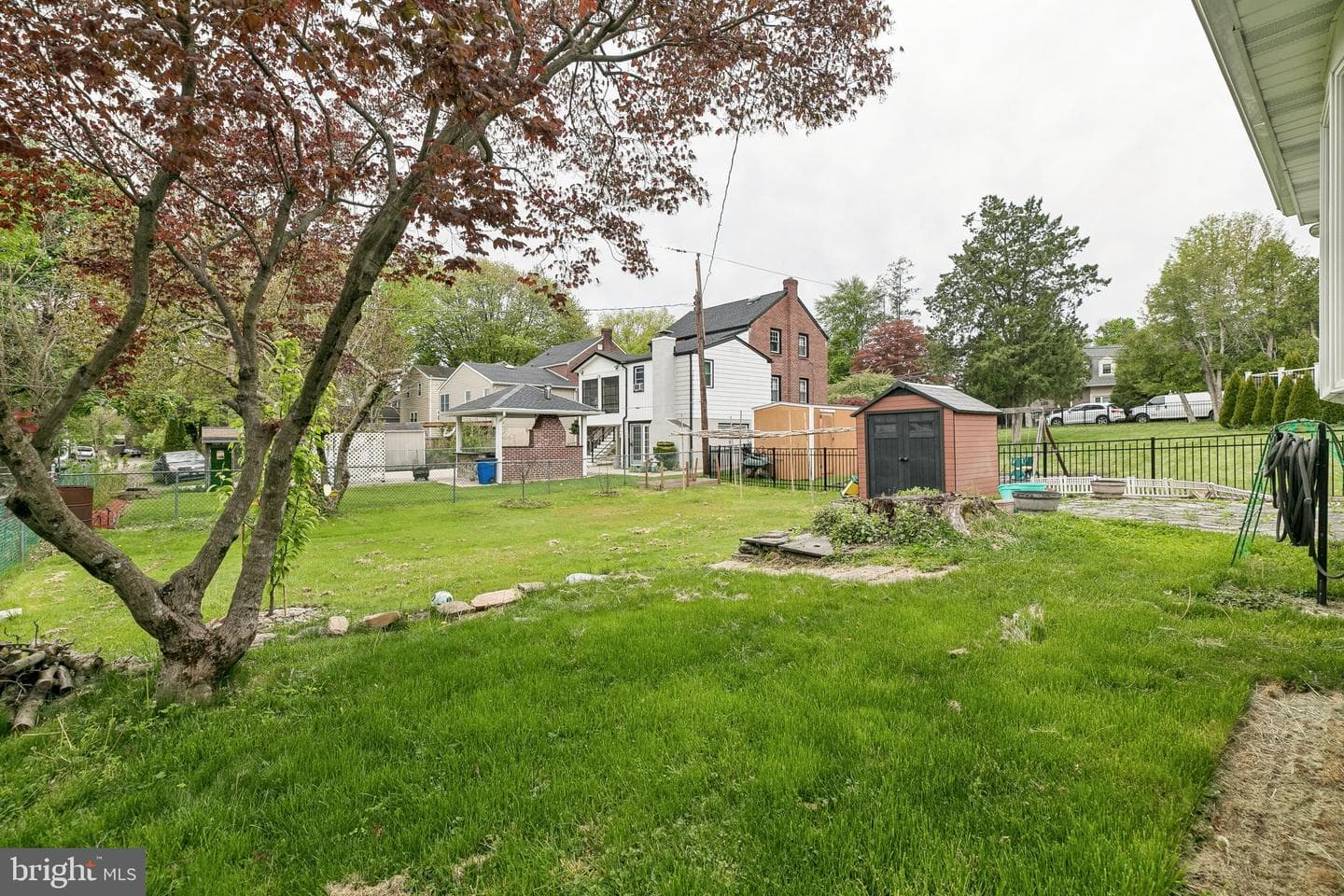 556 Anne Street photo 38