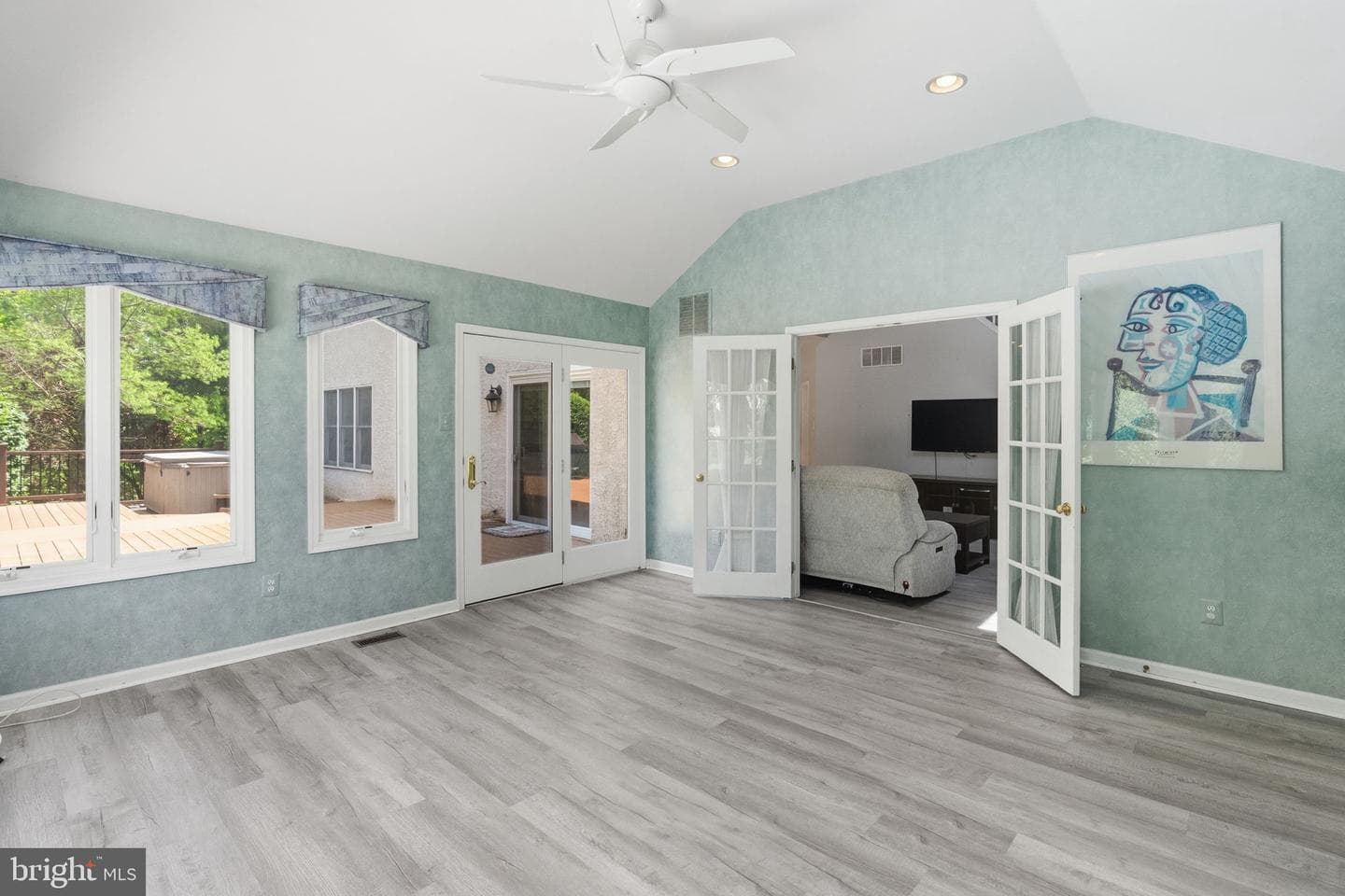 2111 Peregrine Circle photo 28