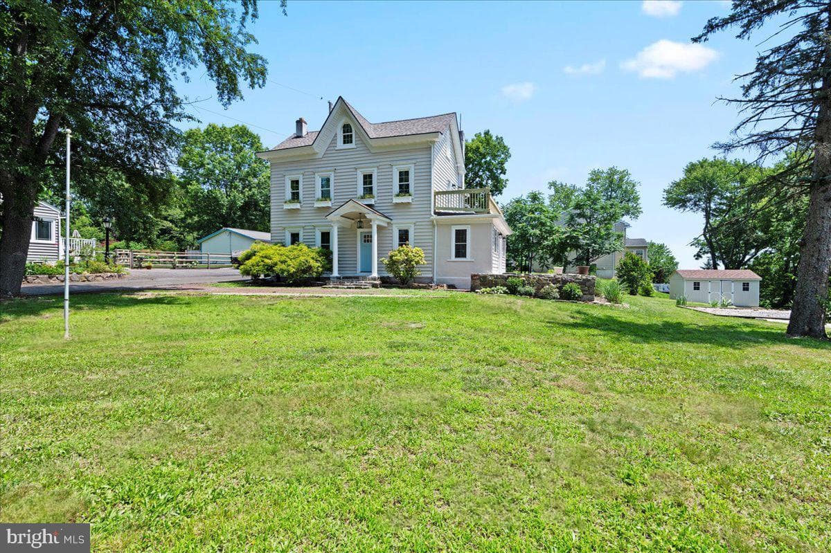 802 Collegeville Road photo 2